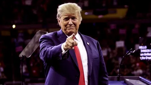 O companie românească îl ironizează pe Donald Trump într-o reclamă devenită virală