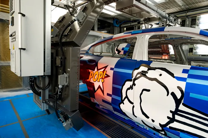 BMW investește 30 de milioane de euro într-un centru care îmbină tehnologia cu măiestria manuală