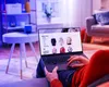 Autenticitatea rămâne cheia succesului pentru influenceri, însă AI-ul și automatizarea rescriu complet regulile marketing-ului online