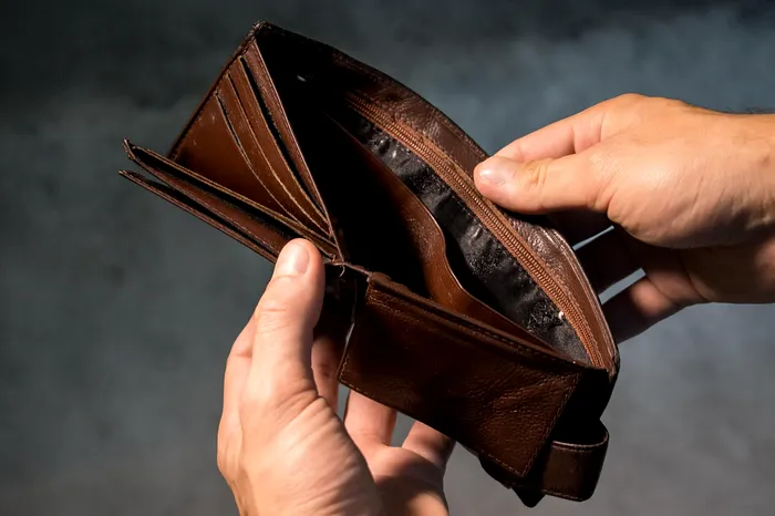 Paradox fiscal: companiile de stat au datorii de peste 5 miliarde de lei la bugetul țării