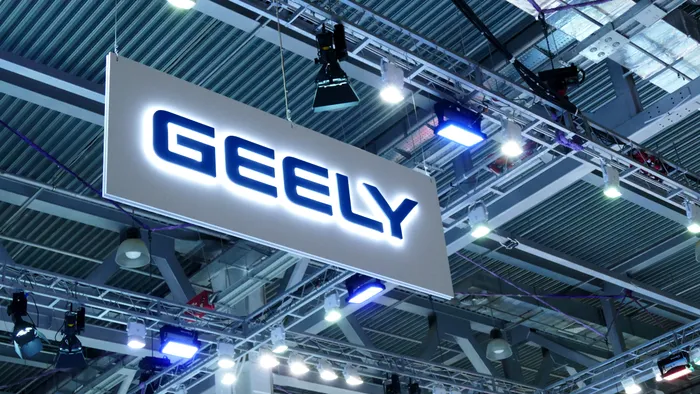 Supracapacitate alarmantă în industria auto: Geely pune frână extinderii fabricilor la nivel global