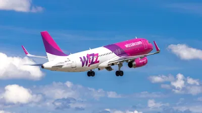 Wizz Air testează locuri extra spațioase și internet la bord, inclusiv pe zborurile din București