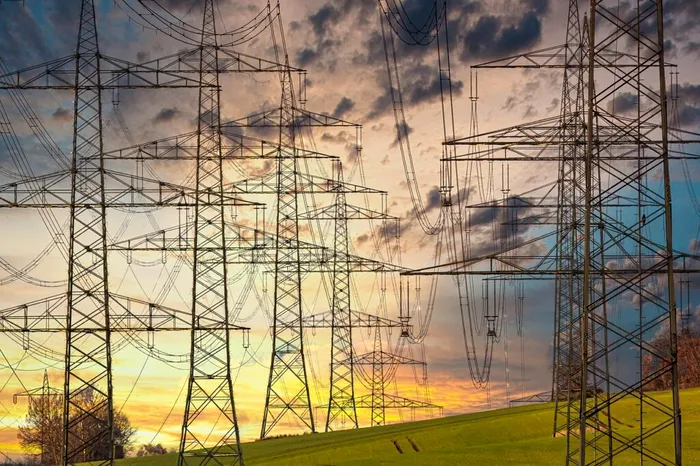 România importă din ce în ce mai multă energie electrică