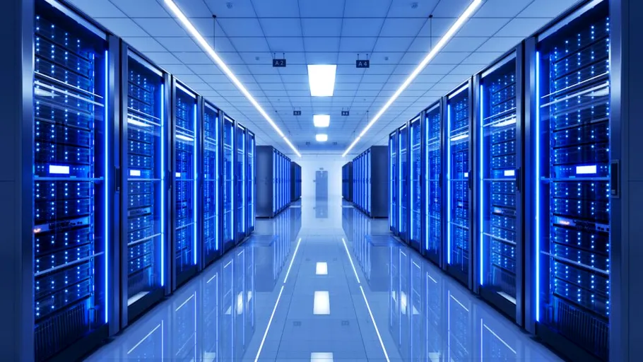 Supercomputerele viitorului vor gândi cu ajutorul luminii, iar fibra de sticlă ar putea detrona siliciul