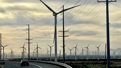 Consumul populației de energie electrică a crescut cu 5,3% în S1, în timp ce consumul din economie a scăzut cu 0,9%
