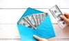 Metoda plicurilor, trendul viral care promite economisire eficientă și disciplină financiară. Care sunt avantajele dar și capcanele de evitat