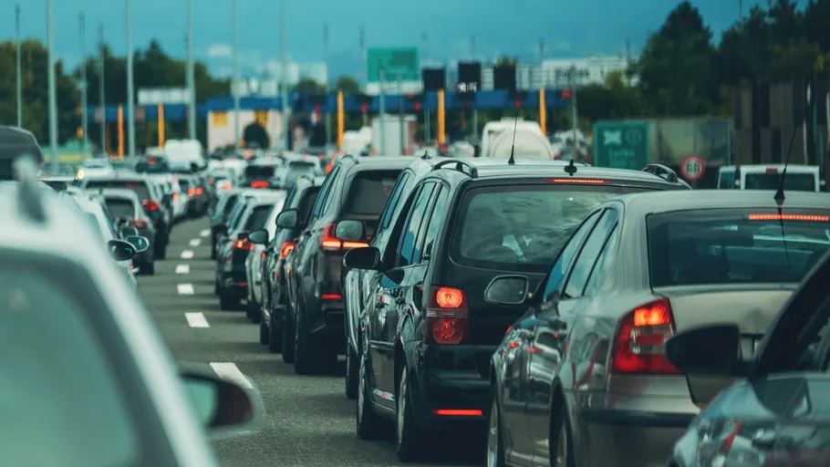 Șoferii români conduc mașini tot mai vechi. Vârsta medie a parcului auto depășește 12 ani