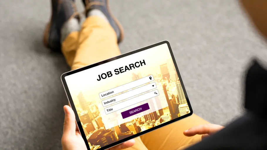 Ai aplicat pe Linkedin fără răspuns? Află de ce miile de job-uri anunțate pe rețelele adresate pieței muncii nu se ocupă niciodată