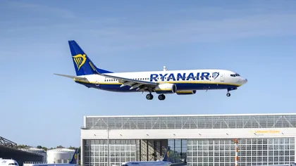 Ryanair schimbă regulile bagajelor de mână! Ce dimensiuni sunt acceptate, cât plătești dacă greșești și când intră în vigoare noile penalități