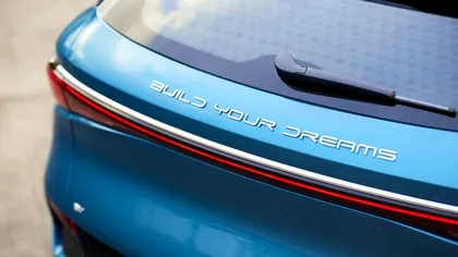 Producătorul chinez BYD detronează Tesla, devenind cel mai mare producător de EV-uri