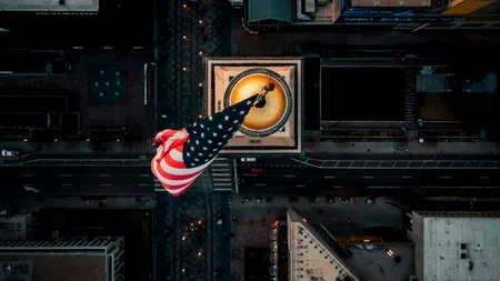 De ce un colos ca Europa se comportă ca un șoricel în fața lui Trump?