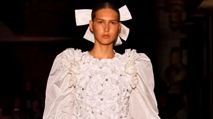 Declinul industriei de lux prăbușește profitul Chanel. Compania compensează prin investiții majore în marketing