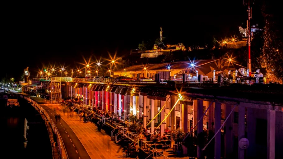 Orașul european unde o cină costă cât o cafea lângă Tour Eiffel