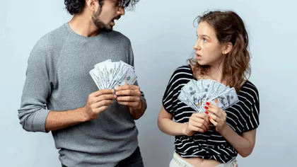 Singurul comportament financiar care ar trebui să te pună pe gânduri într-o relație, potrivit unui expert
