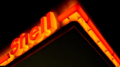 Încă cinci ani cu combustibili fosili! Shell și alte companii din energie părăsesc standardul 