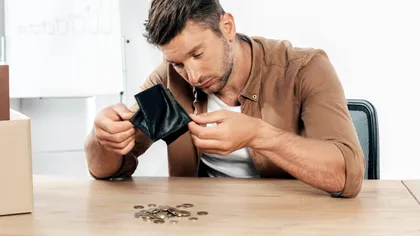 Cât va cheltui în plus lunar un român cu salariul mediu, din cauza noilor scumpiri anunțate de Guvern