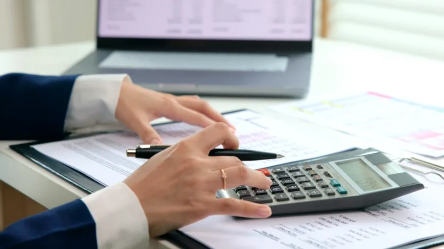 Mediul de afaceri respinge ideea majorării de taxe. 
