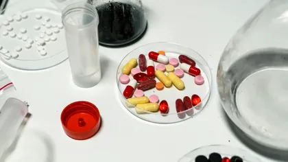 Importurile de produse farmaceutice în SUA au crescut, sub amenințarea tarifelor lui Trump. Producătorii și-au făcut stocuri pentru zile negre