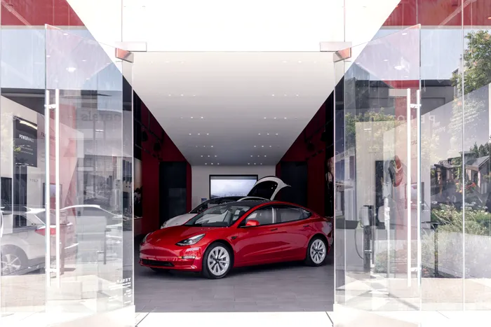 Tesla scumpește leasingul pentru mașinile sale în SUA