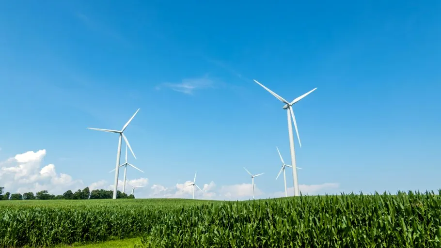 China vrea să obțină peste jumătate din energia electrică din surse regenerabile până în 2035
