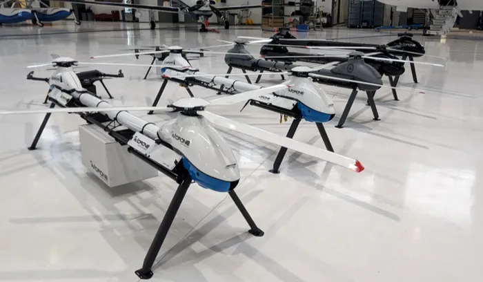 A apărut bateria litiu-metal pentru drone: autonomie extinsă și capacitate de transport mai mare