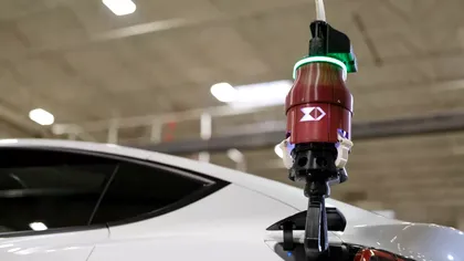 Tehnologie americană: Westfalia a creat un sistem robotizat de încărcare a vehiculelor electrice (VIDEO)
