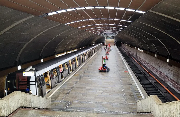 Biletele și abonamentele comune la STB și Metrorex se scumpesc. Când intră în vigoare noile tarife?
