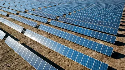 Investiție uriașă în energia viitorului: un gigant chinez vizează România pentru cel mai mare proiect hibrid din Europa