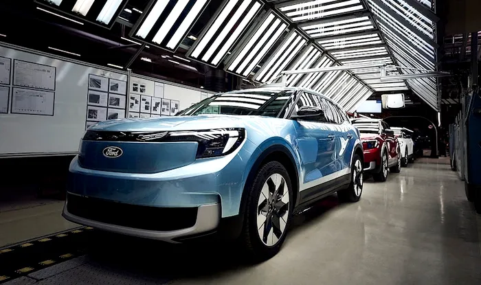 Ford va investi două miliarde de dolari în producția de vehicule electrice accesibile