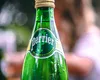 Problemele se țin lanț pentru Nestle: poliția franceză anchetează filtrarea ilegală a apei Perrier