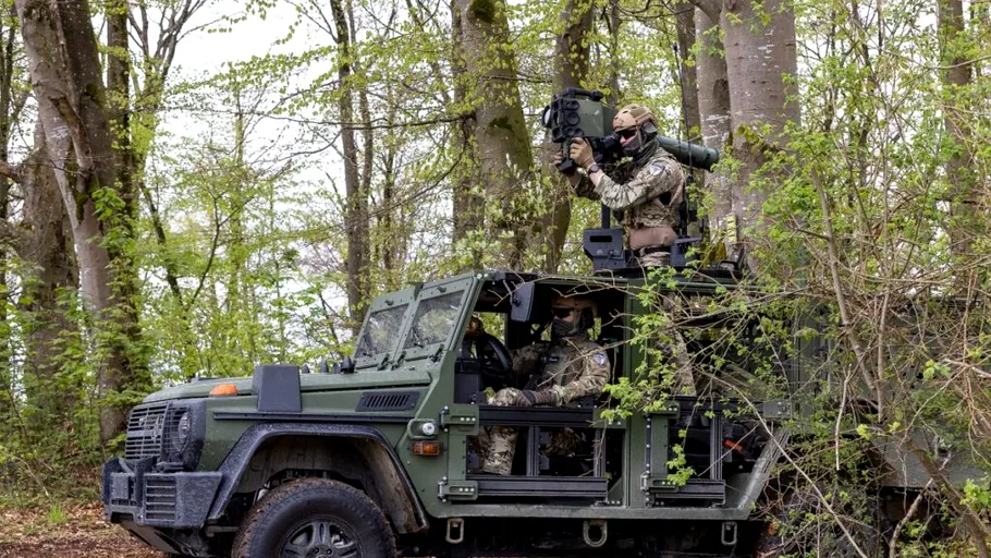 Armata Română se dotează cu blindate germane Enok AB 4×4. Ce rol au noile achiziții în tactica militară