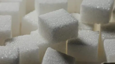 Raționalizarea zahărului în copilărie reduce cu 20% riscul de boli de inimă