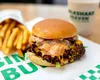 Un lanț de burgeri din Ungaria atacă piața românească: Primul restaurant se deschide în inima Clujului, ca punct de lansare pentru România