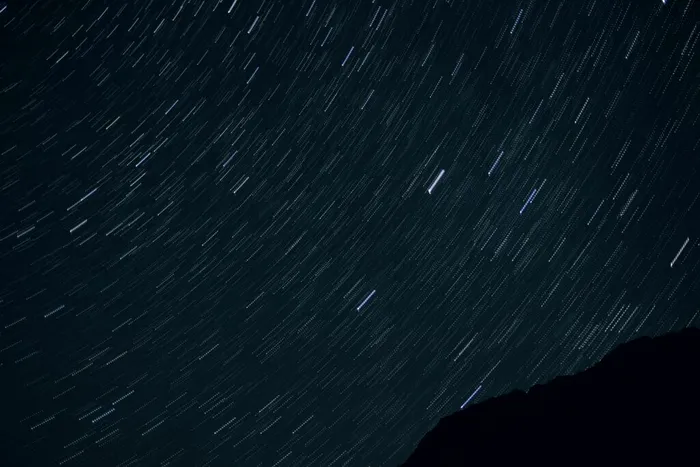 Piața de lux devorează patrimoniul științific: când meteoriții și fosilele devin clase de active, știința pierde / Foto: Unsplash