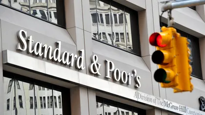 Standard&Poor’s a revizuit de la stabilă la negativă perspectiva ratingului României