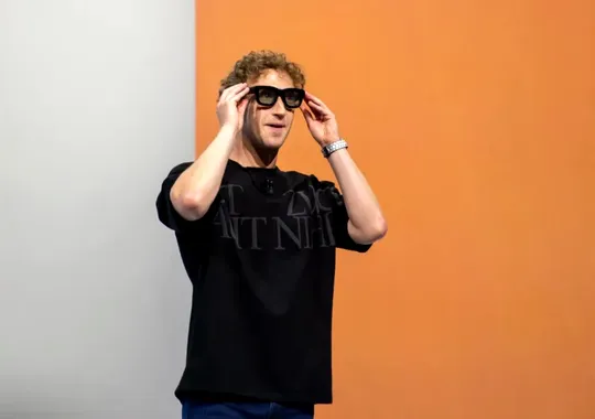 Meta lansează ochelarii Ray-Ban Display de 799 de dolari