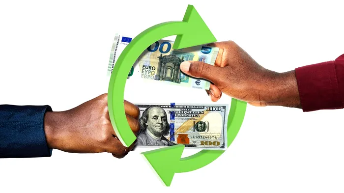 Curs record: euro a atins cel mai ridicat nivel față de dolar din ultimii patru ani