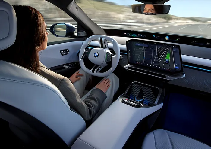 BMW și Qualcomm prezintă un nou sistem de conducere autonomă