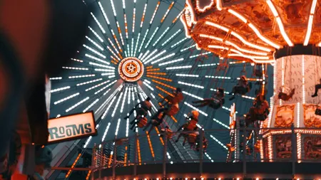 „Un montagne-russe de oțel bate orice AI”. Merlin Entertainments mizează pe experiențele reale în era digitală