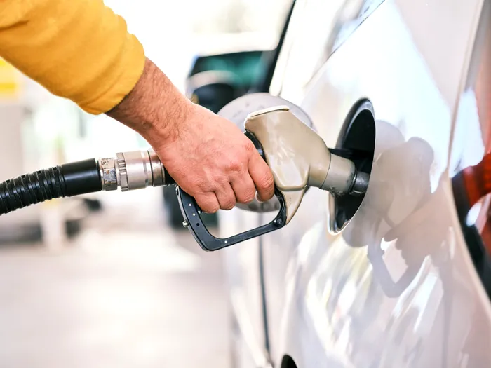 Cu cât sunt mai ieftini carburanții în Bulgaria decât în România