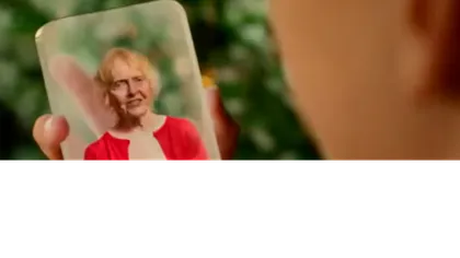 O aplicație care îți permite să vorbești cu cei decedați, numită „demonică, necinstită și dezumanizantă”