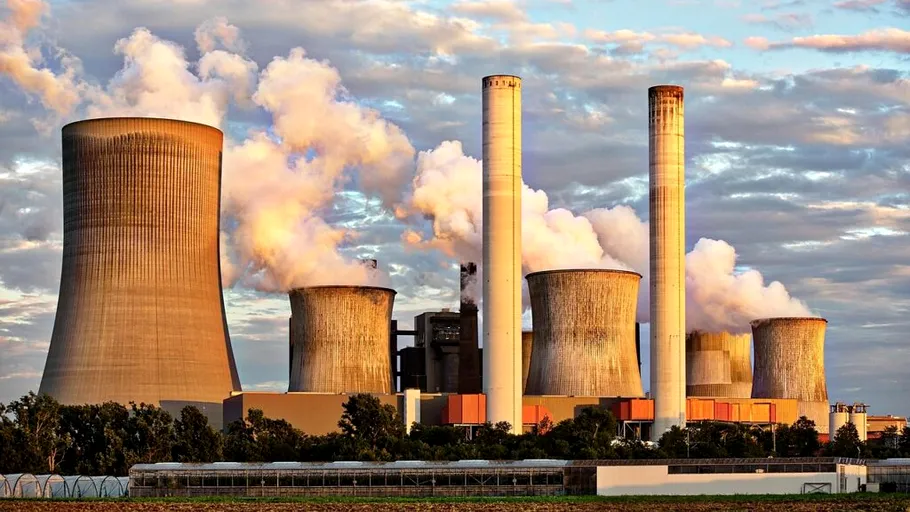 Tesla construieşte în China cea mai mare instalație de stocare a energiei