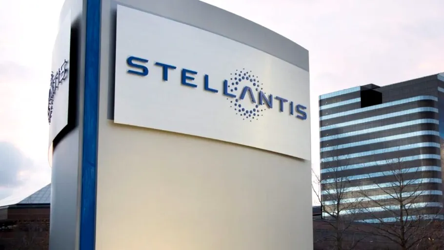 Gigantul auto Stellantis raportează pierderi de peste 20 miliarde €