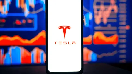 Scăderea acțiunilor Tesla în urma conflictului Trump-Musk a arătat riscurile pieței din cauza dependenței de companiile gigant