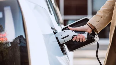 SUA vor elimina toate subvențiile pentru vehiculele electrice. Când intră în vigoare măsura?