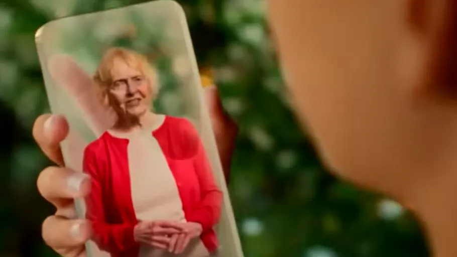 O aplicație care îți permite să vorbești cu cei decedați, numită „demonică, necinstită și dezumanizantă”