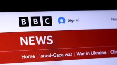 Dispare la nivel global „a patra putere în stat”? BBC anunță concedieri masive în plină „baie de sânge” în industria media