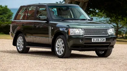 Range Rover-ul reginei Elizabeth II, vândut la licitație pentru o sumă record