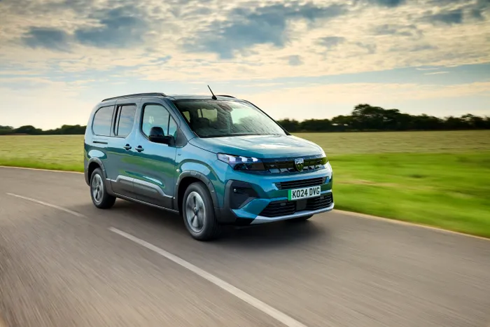 Stellantis revine la diesel, pe fondul încetinirii vânzărilor de electrice