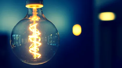 Factura la curent va crește din nou din august! Află cât vei plăti în plus